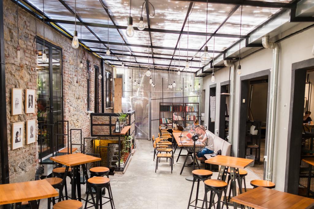 טיראנה Destil Hostel מראה חיצוני תמונה