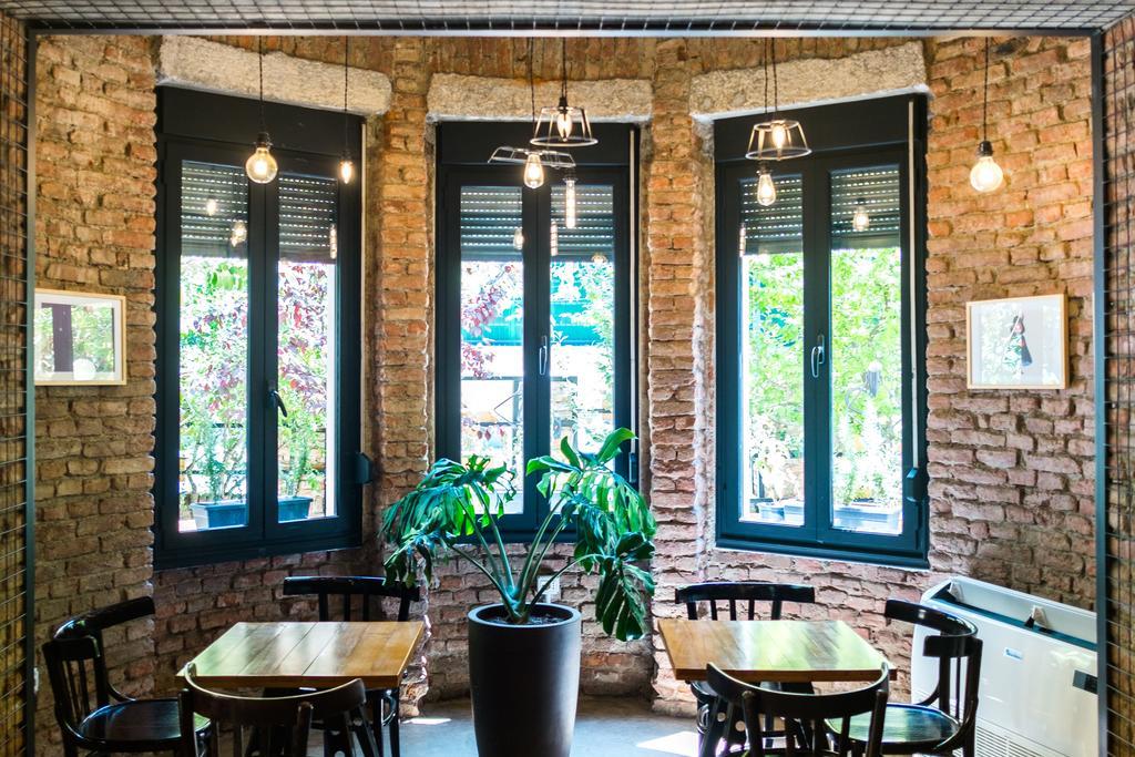טיראנה Destil Hostel מראה חיצוני תמונה